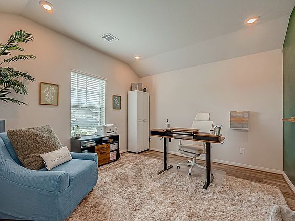 2nd image of 2114 Cherryvale Dr