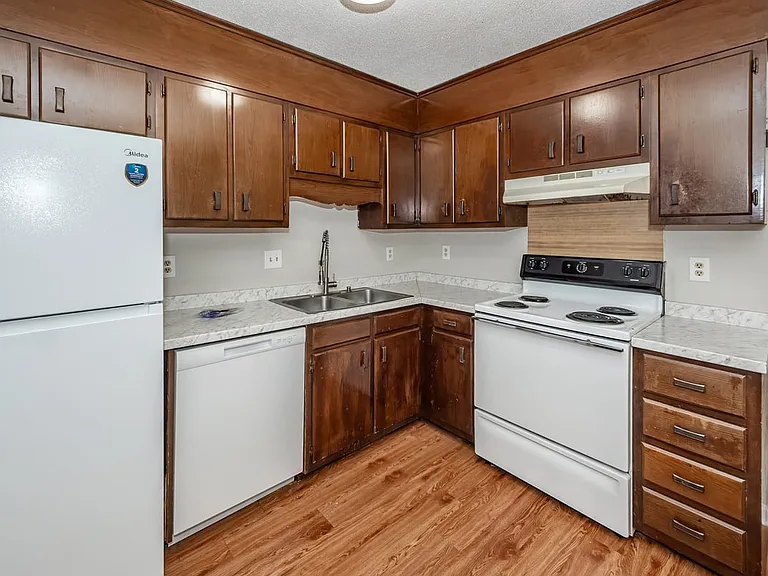 296A Fleming Rd — Photo 14