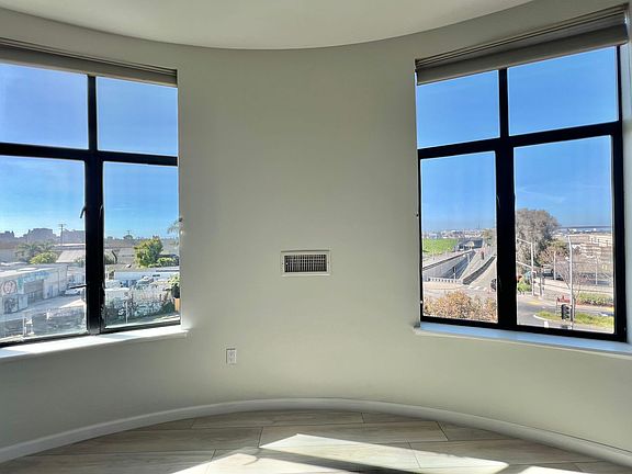 3rd image of 3801 San Pablo Ave APT 312