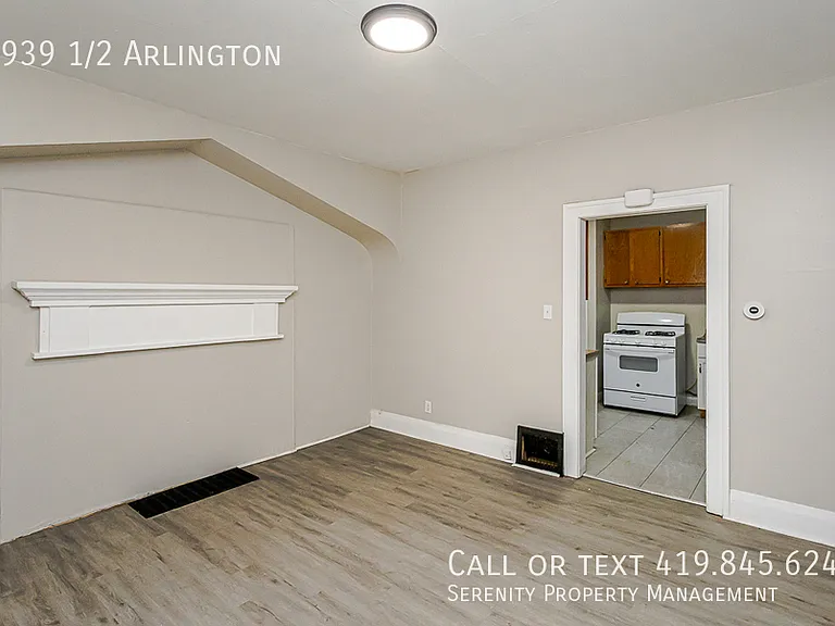 1939 1/2 Arlington Ave — Photo 6