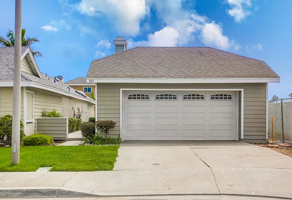 801 Windward Lane - 1 — Photo 2