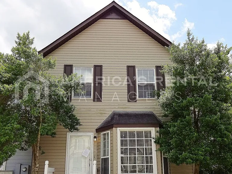 378 Jamestown Manor Dr — Photo 2