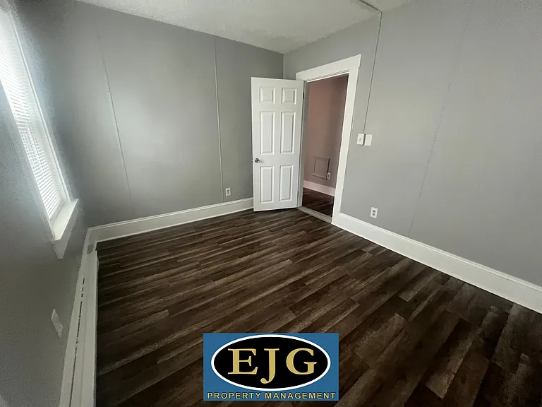 209 Pine St #2 — Photo 21