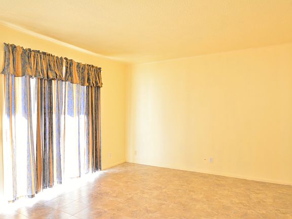 5th image of 7665 Franklin Blvd