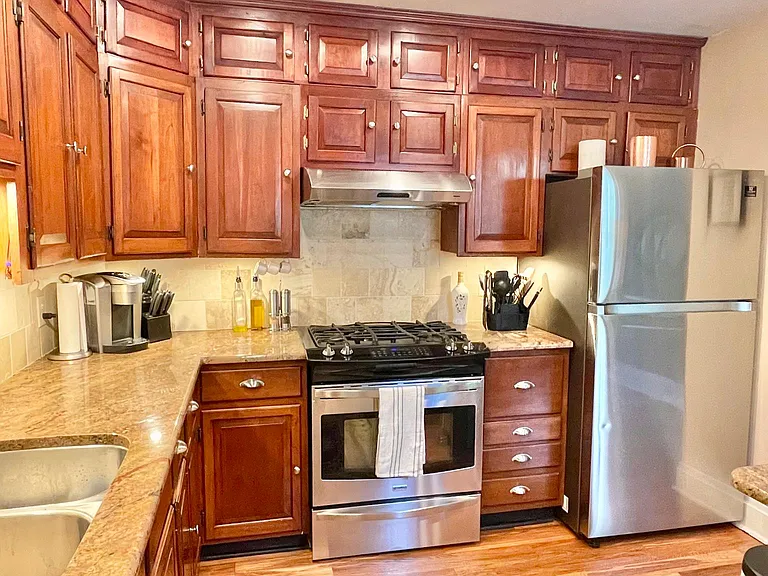 1070 City Park Ave — Photo 20