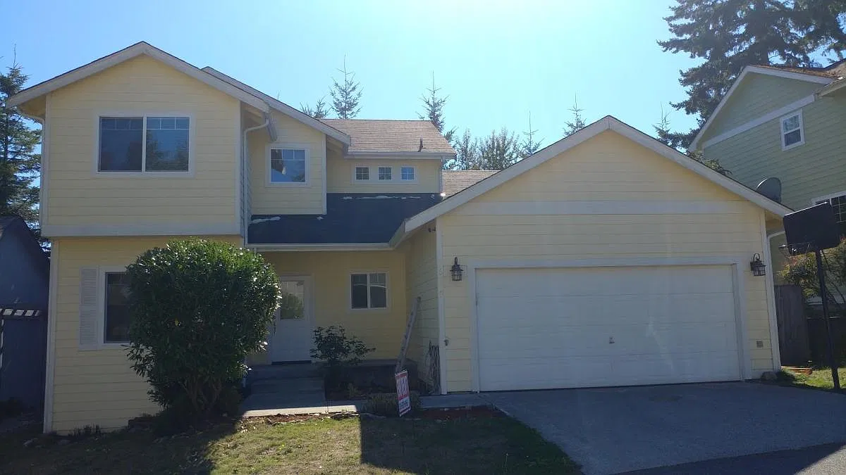 3 bed, 2.5 bath, 2100 sqft, $2,850 — Photo 1