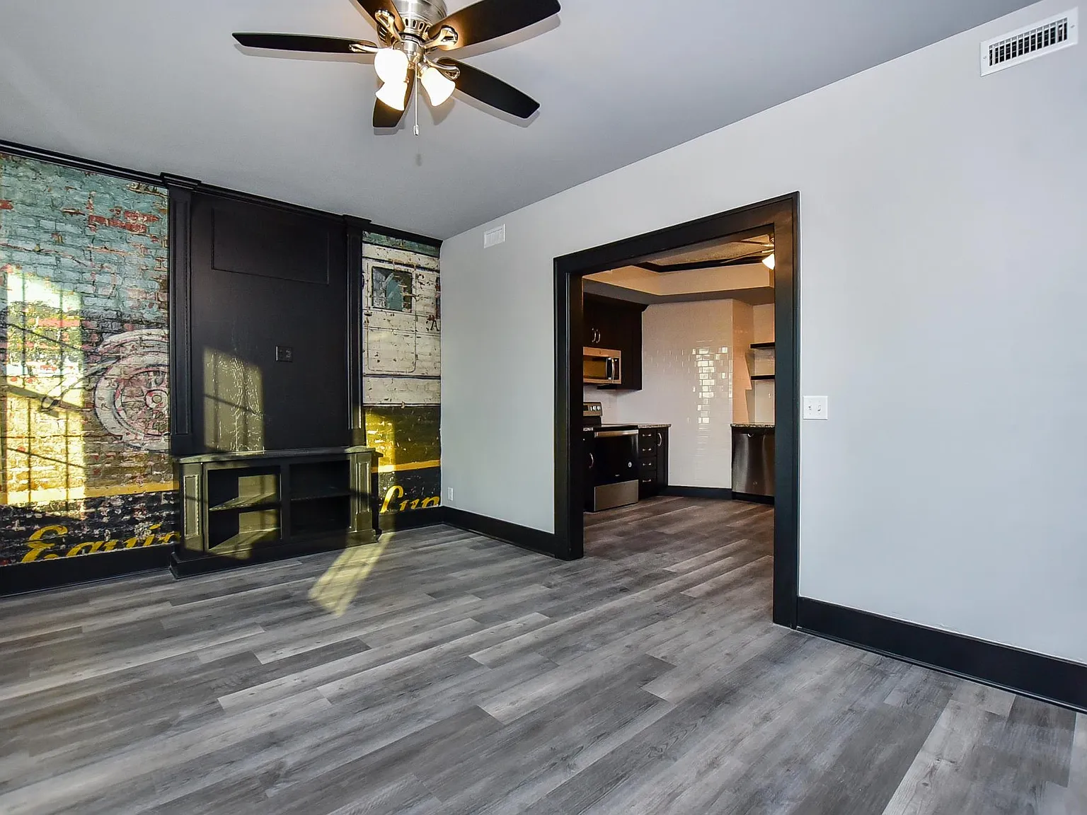 2 bed, 1300 sqft, $1,495 — Photo 4