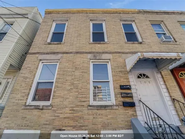 199 Freeman Avenue image 1 of 22