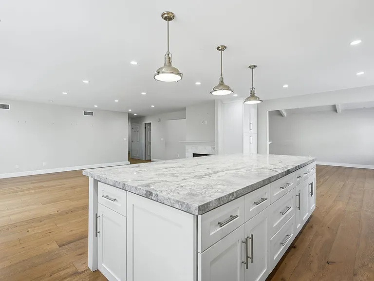 3235 W Sierra Dr — Photo 15