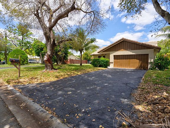 2nd image of 10351 NW 31st Street
