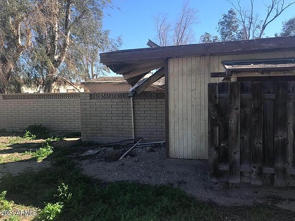 4th image of 10076 S Plantation Dr