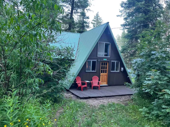 26 Waterline Ln, Cascade, ID 83611