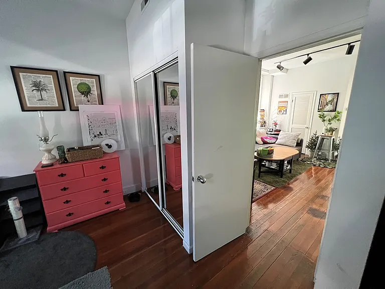 4226 Main St #2F — Photo 4