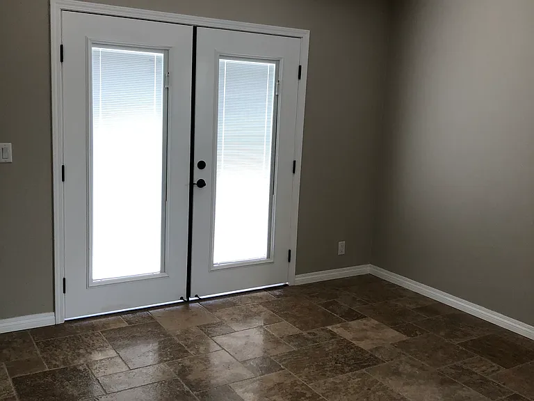 6771 Elmore St — Photo 11