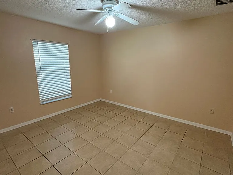 64 Cordona Dr #B — Photo 11