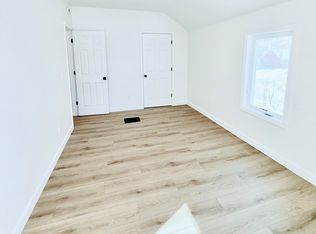 1467 Frost Ave E UNIT B, Saint Paul, MN 55109