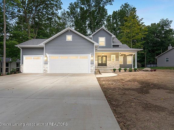 2nd image of 2531 Fedewood Ln