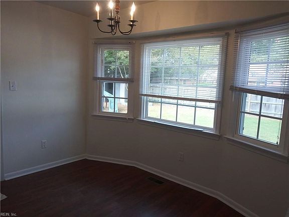 2nd image of 621 Rolleston Ct