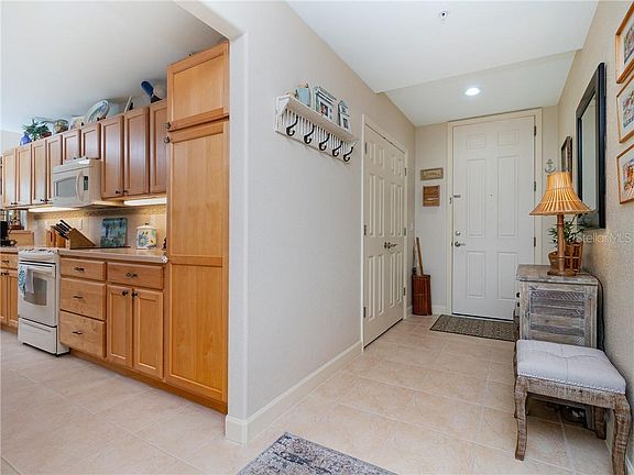 4th image of 10055 Links Ln Unit 401