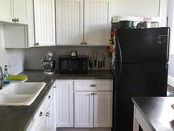 5th image of 746 Aline St