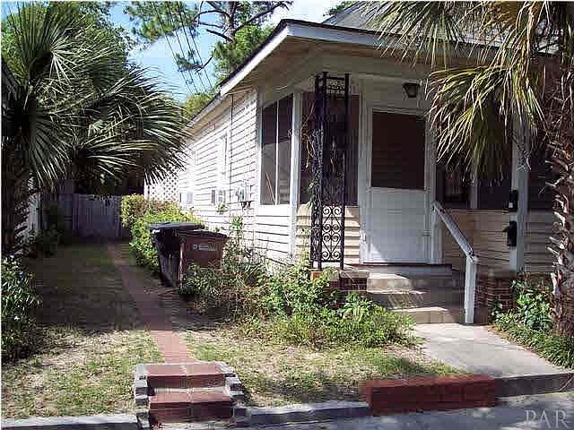 1st image of 1322 E Gadsden St #B