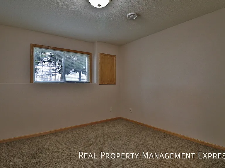 1111 S Dundee Dr — Photo 16