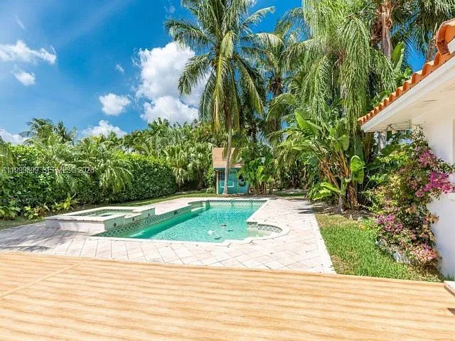 14610 Tarpon Dr — Photo 19
