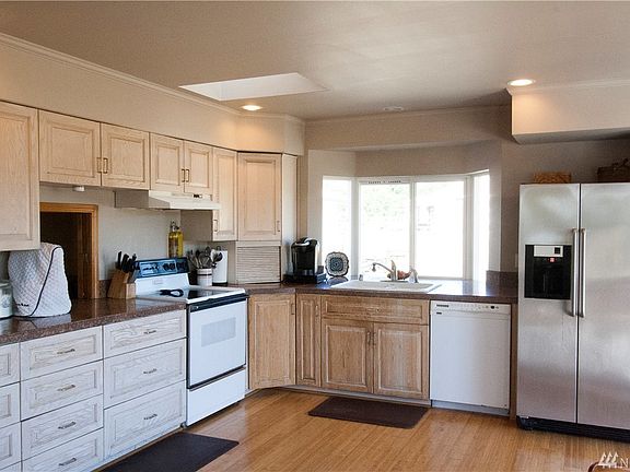5th image of 11016 60th St NE