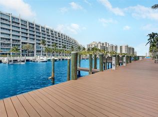3001 NE 185th St APT 610, Aventura, FL 33180