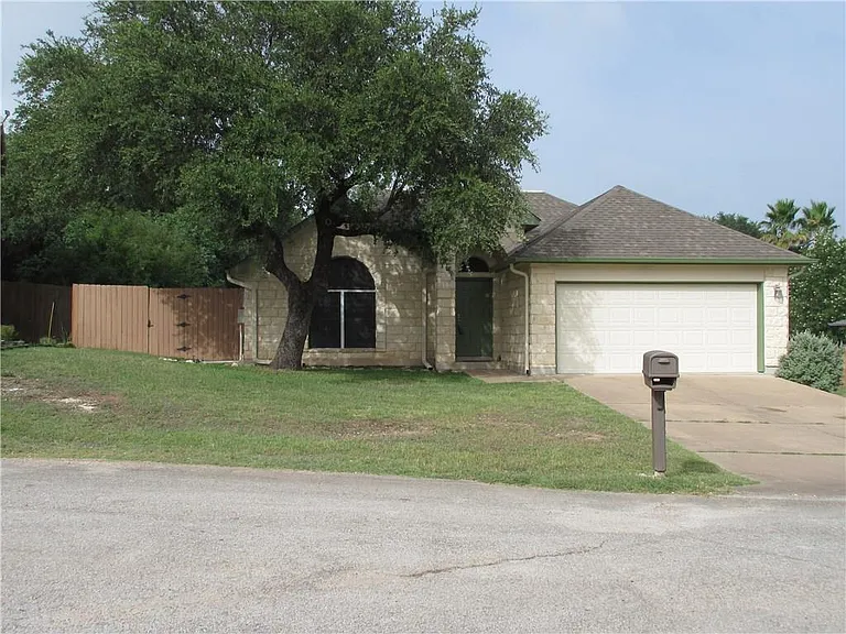 2405 Farragret Cv — Photo 1