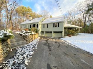 16 Oxbow Ln, Groton, MA 01450