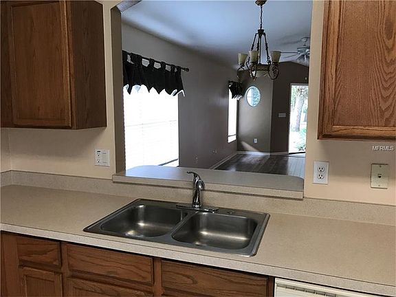 4th image of 1619 Marsh Wood Dr