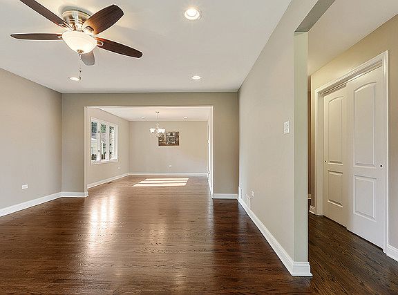 5th image of 2836 W 102nd St
