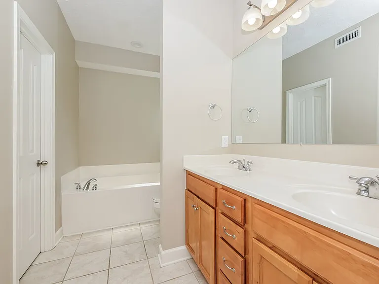 2737 Portside Ct — Photo 12
