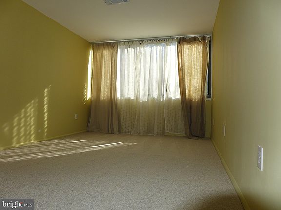 5th image of 8 S Van Dorn St APT 307