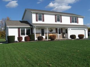 5 Kemp Dr, Macedon, NY 14502