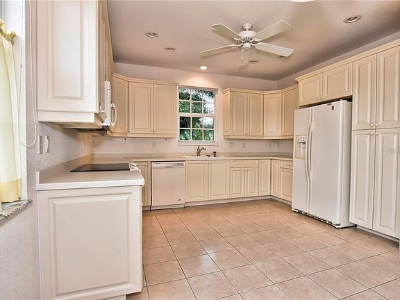 4th image of 181 Tropicana Dr APT 1412