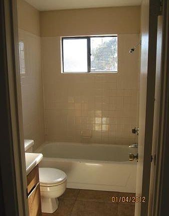 4th image of 2402 W Hazelwood St APT 2
