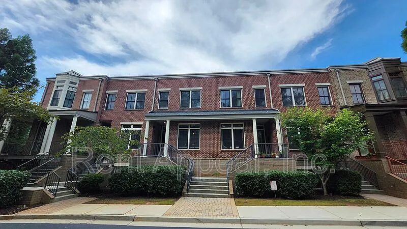 4727 Cypress Cmns
