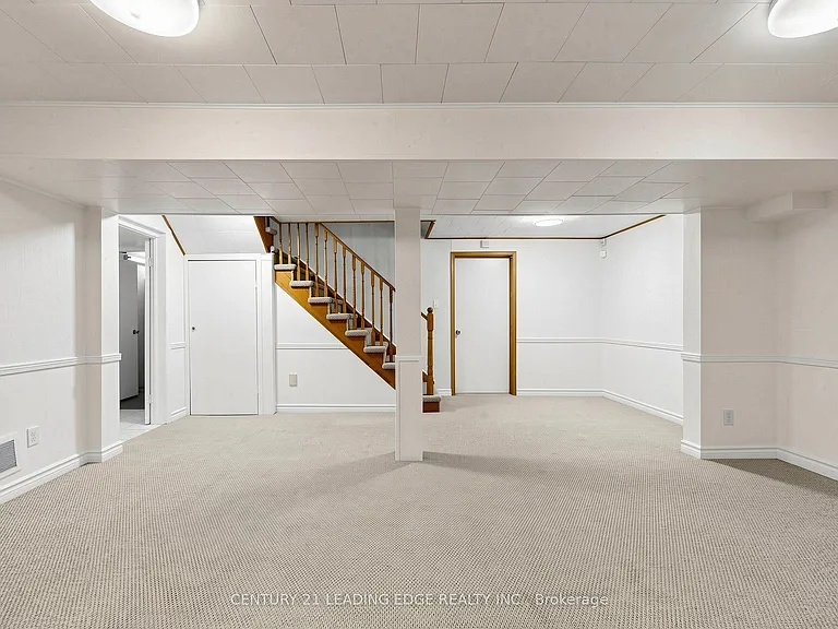 1 Briarwood Rd — Photo 40