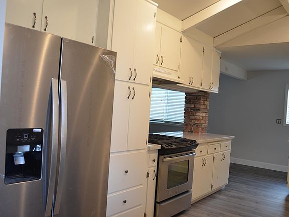4th image of 5442 Cole St