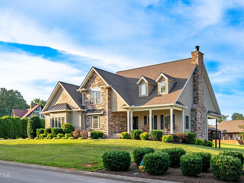 1st image of 1018 Foxdale Dr