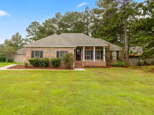 36 S Bridle Bnd, Hattiesburg, MS 39402