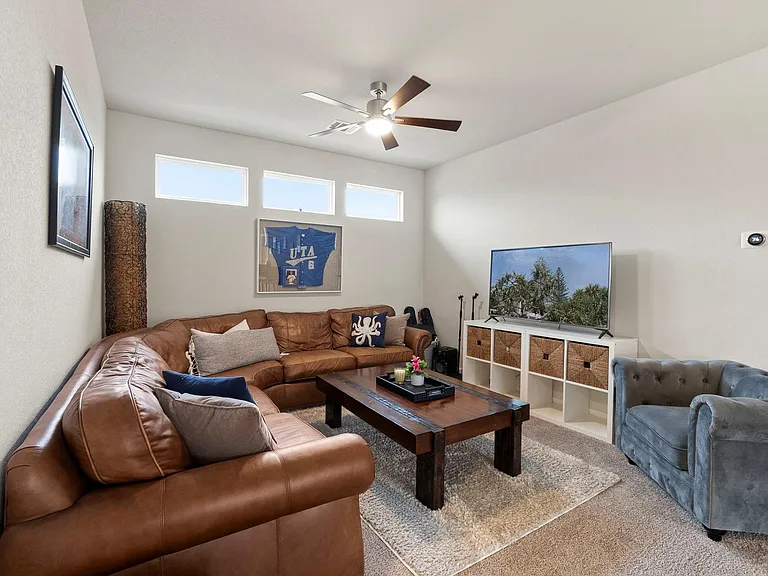 460 Constitution Way — Photo 29