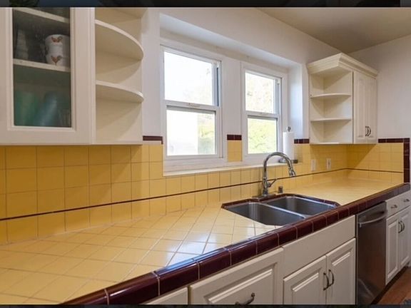 4th image of 1274 S Redondo Blvd