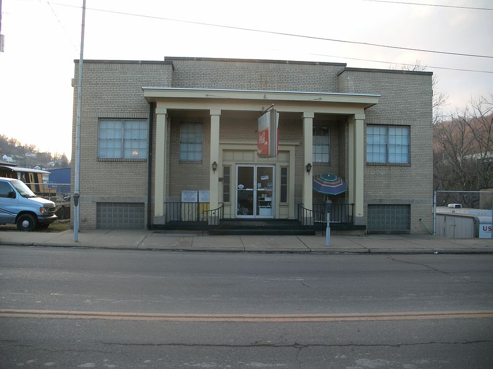 1st image of 118 S Lincoln Ave