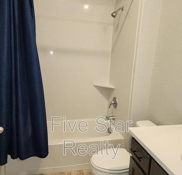 2203 Woodlet St — Photo 13