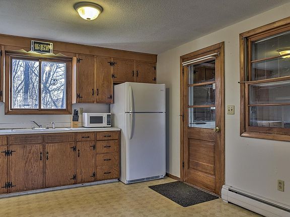 5th image of 39 Hinsdale Hts