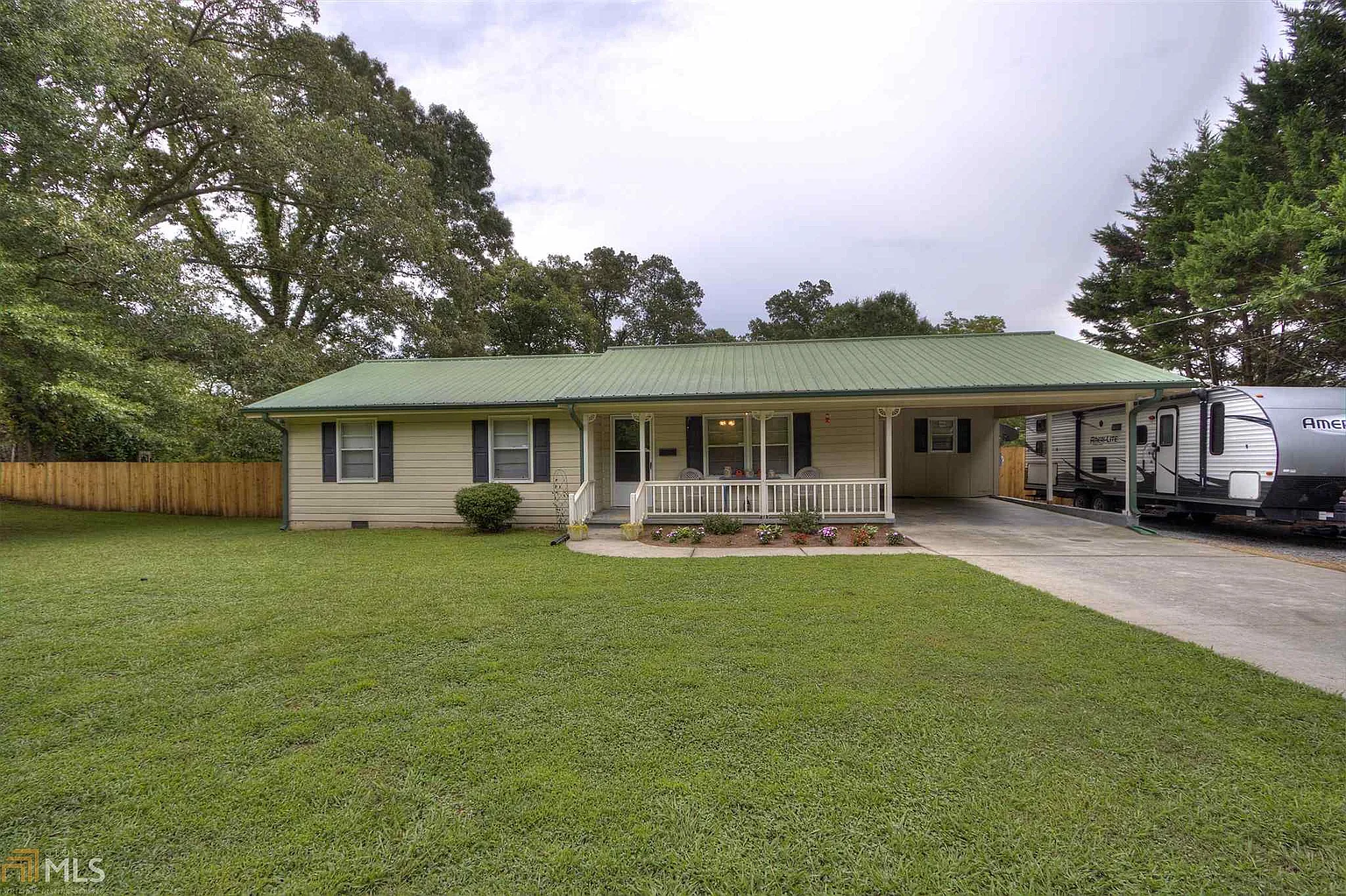 1035 Morgan Valley Rd photo 1