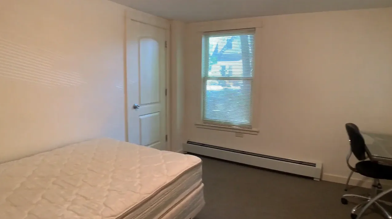 203 Williams Street - 2 — Photo 3